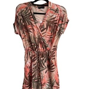 Simply styled Pink and Brown Leaf Print romper. Size-MP..NWOT